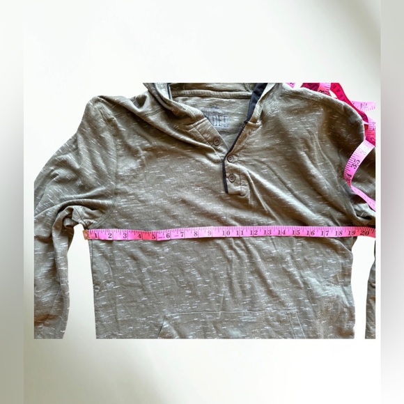 Straight Faded Hunter Green Lightweight Hooded Long Sleeve Top Size Large EUC - Picture 6 of 7